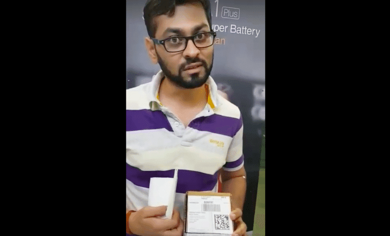 THIS GUY ORDERED IPHONE 7 ON THE ONLINE PORTAL AND RECEIVED PATANJALI SOAP PACKED IN THE BOX INSTEAD