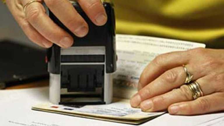 VISIT VISA HOLDERS NO LONGER REQUIRED TO EXIT TO CHANGE THEIR VISA STATUS